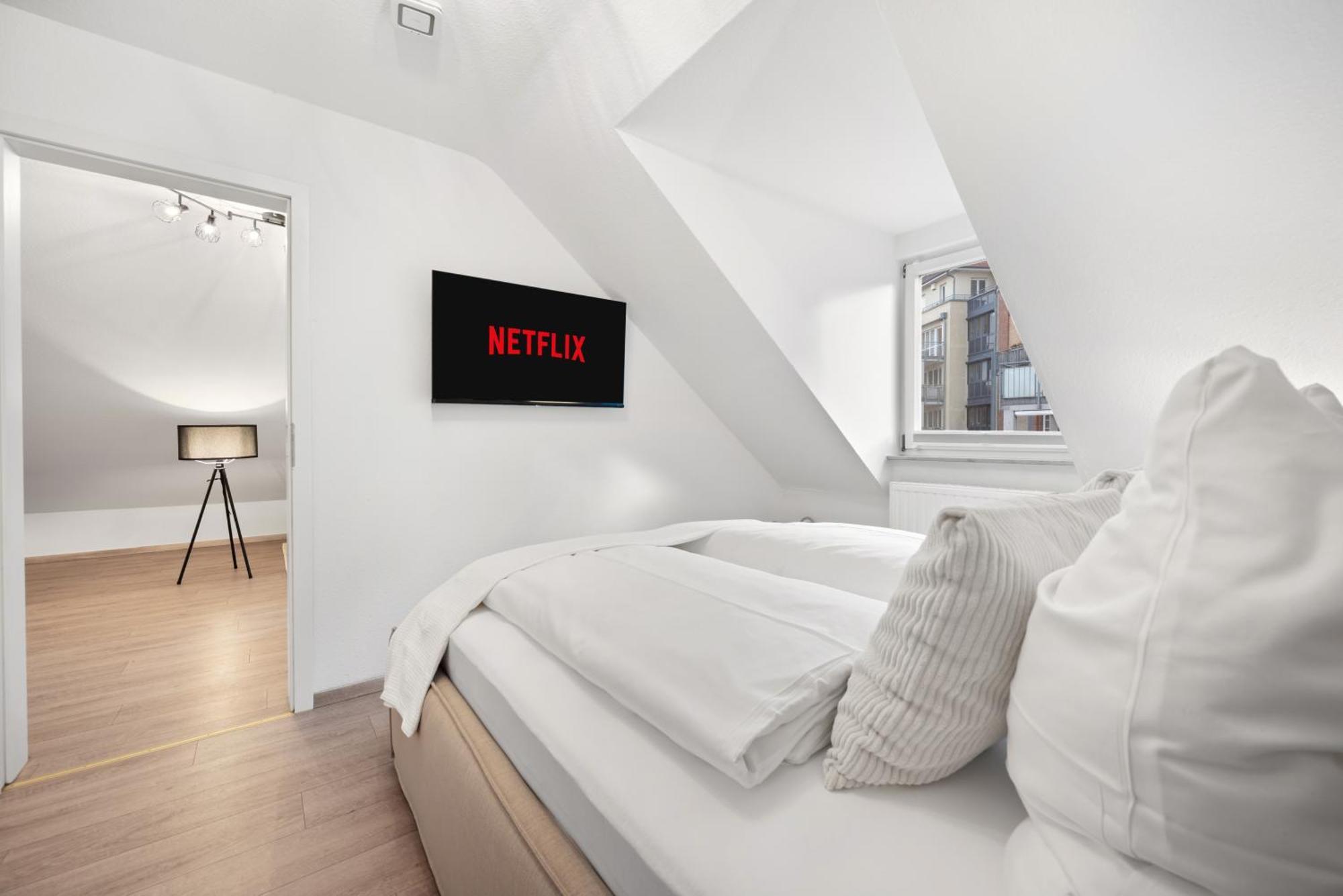 Malu Rooms - Im Stadtzentrum, Smarttv, Netflix, 24H Checkin Ludwigsburg Exterior photo